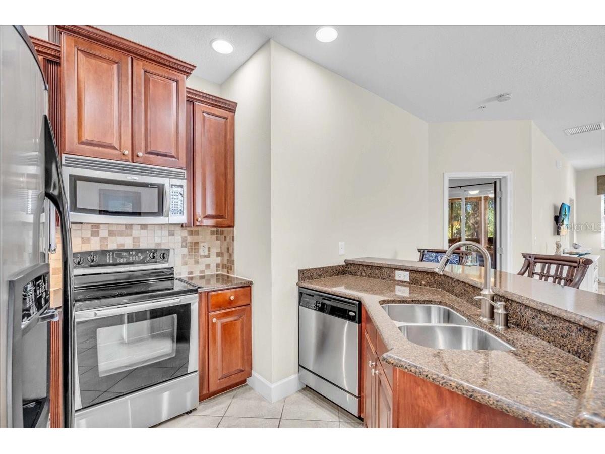 8106 Moonstone Drive #17-204 Sarasota FL 34233 A4691821 image15