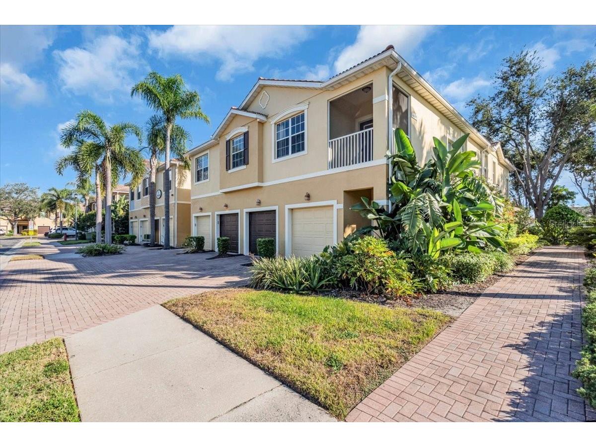 8106 Moonstone Drive #17-204 Sarasota FL 34233 A4691821 image3