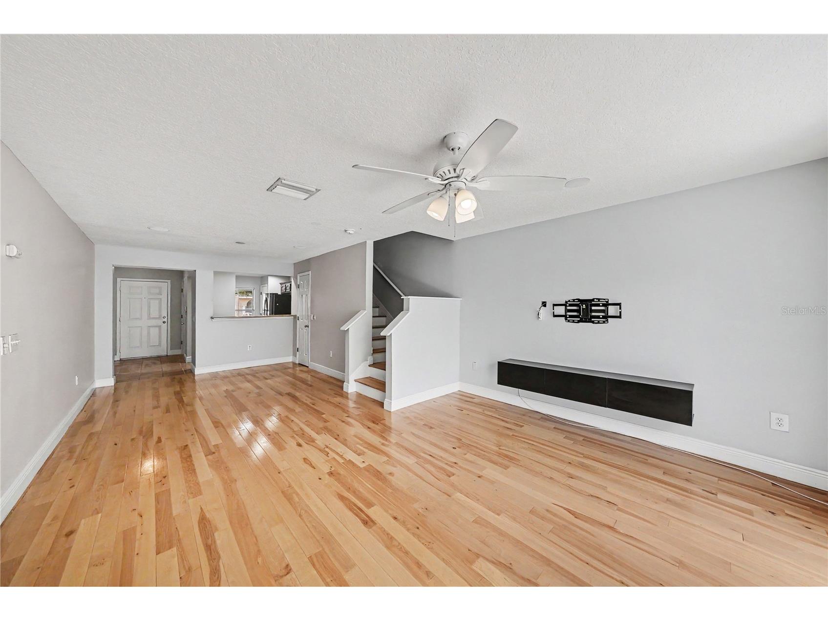 8106 Silent Creek Drive Tampa FL 33615 TB8525771 image3