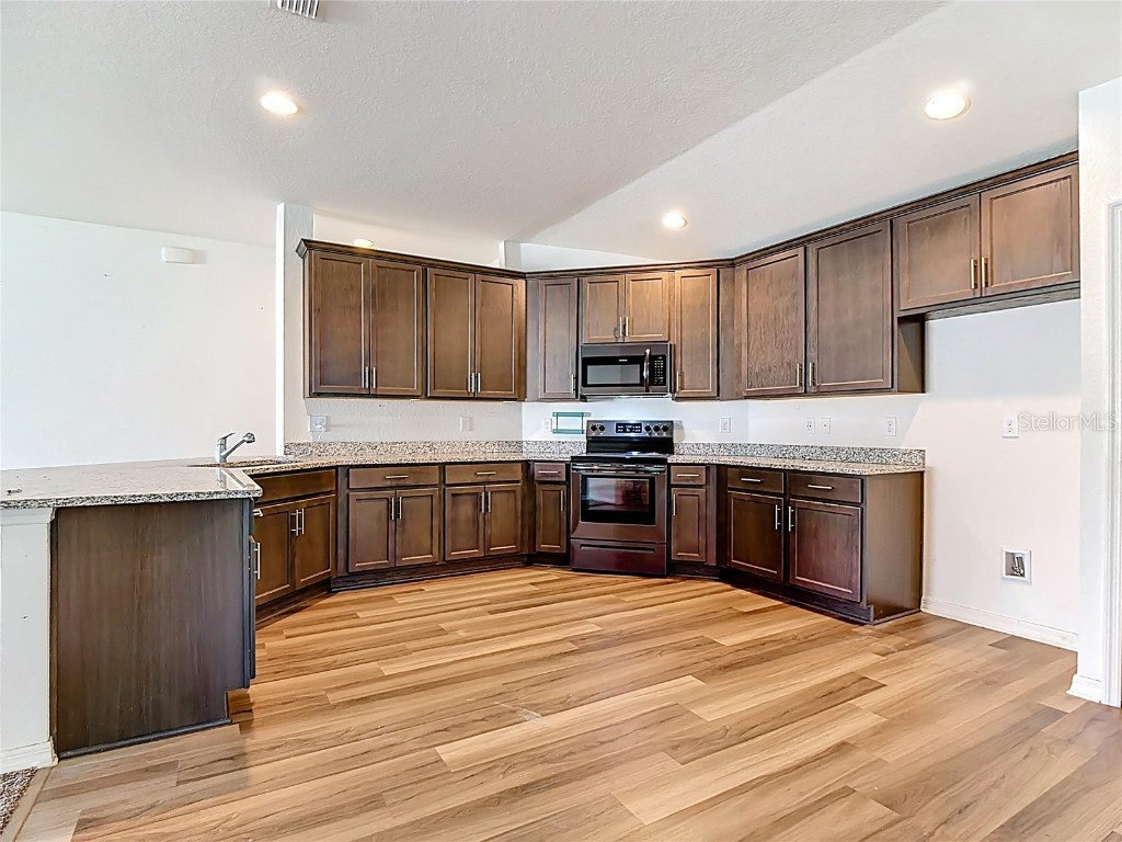 8107 Campbell Crossing Circle Lakeland FL 33810 L4957252 image4