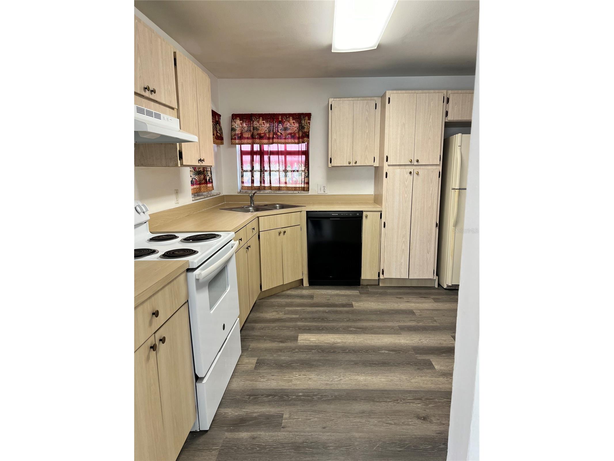 8108 Riverboat Drive Tampa FL 33637 TB8413912 image6