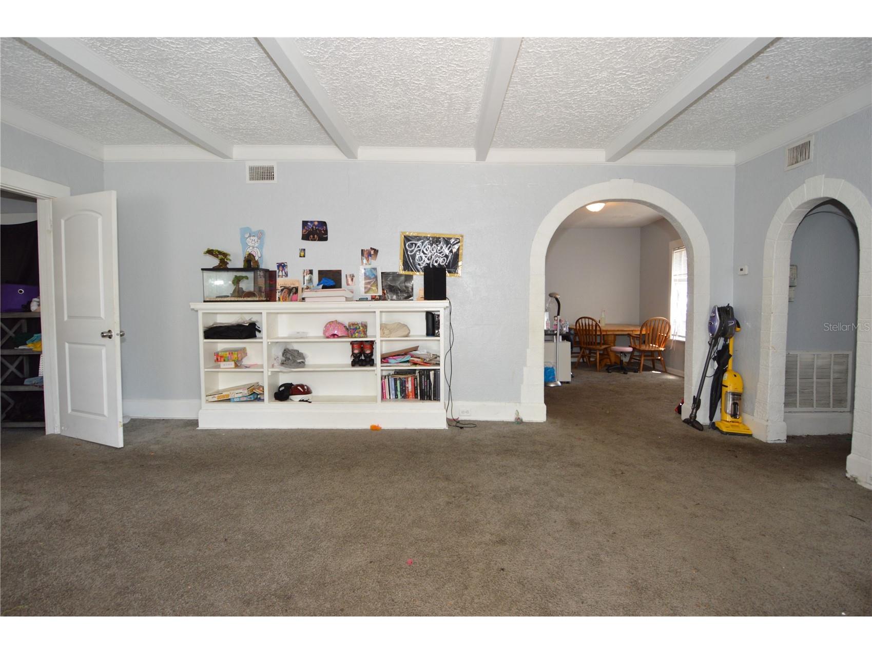811 18th Avenue S Saint Petersburg FL 33705 TB8493787 image25