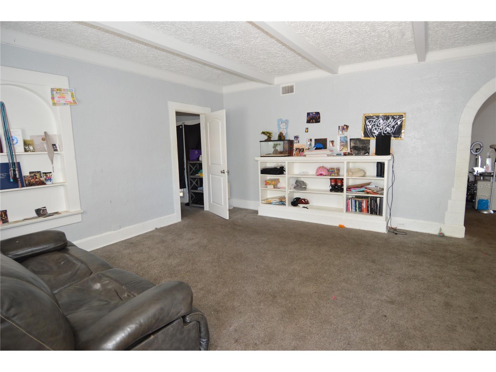 811 18th Avenue S Saint Petersburg FL 33705 TB8493787 image26