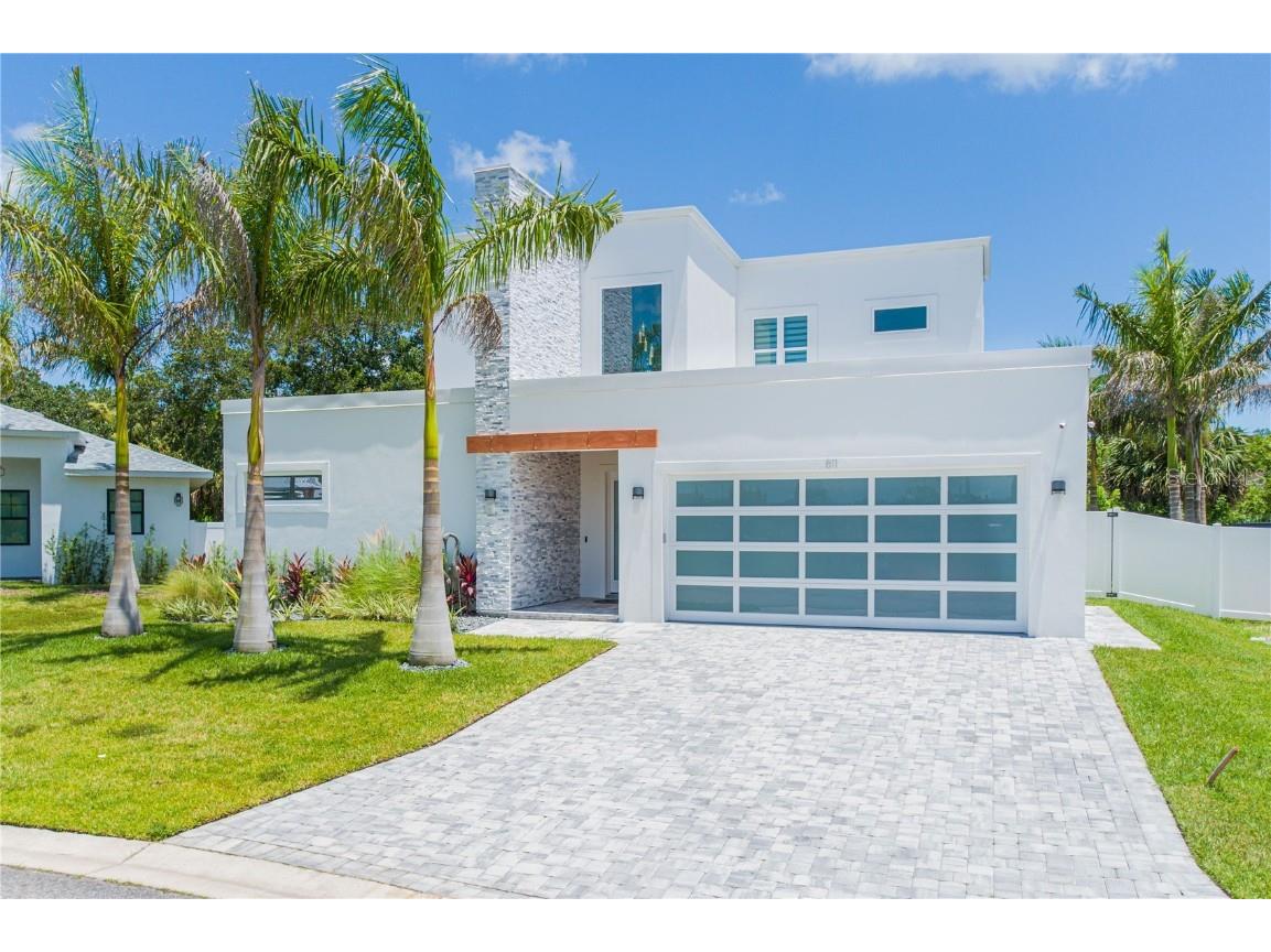 811 30th Court E Bradenton FL 34208 - HIDDEN LAGOON T3388375 image1