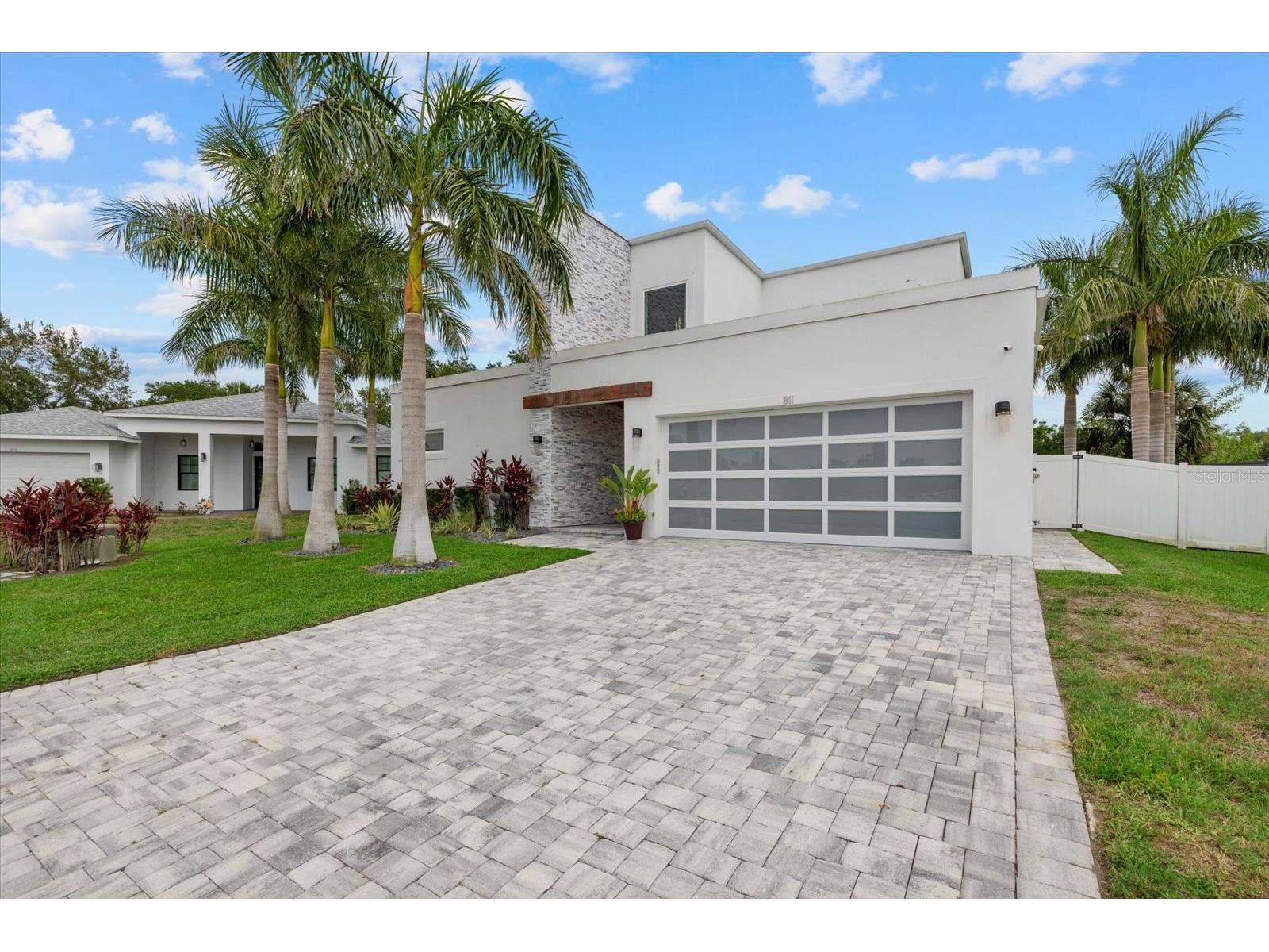 811 30th Court E Bradenton FL 34208 - HIDDEN LAGOON N6144609 image1