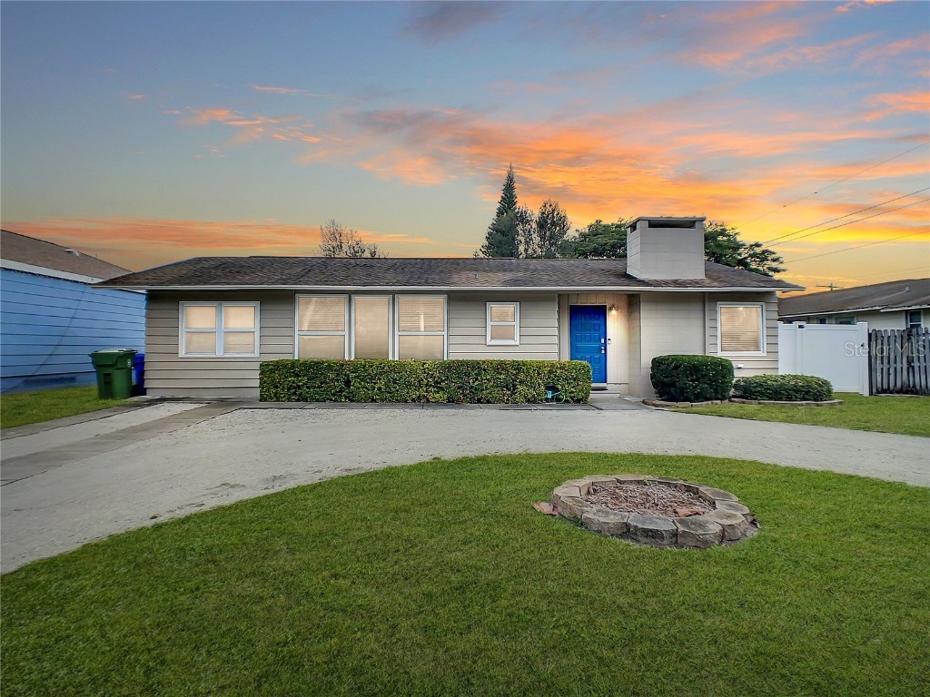 811 33rd Street Court W Bradenton FL 34205 A4525159 image1