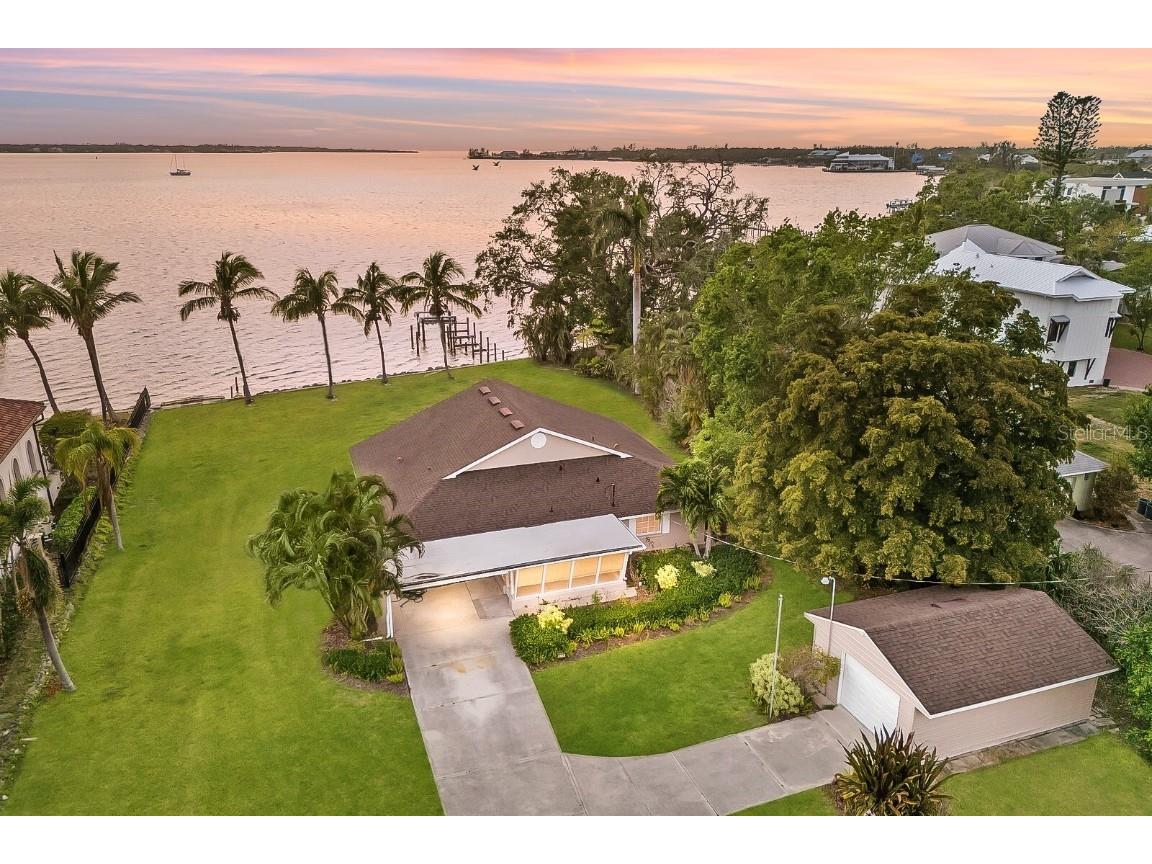 811 35th Avenue Drive W Palmetto FL 34221 - MANATEE RIVER A4647283 image1