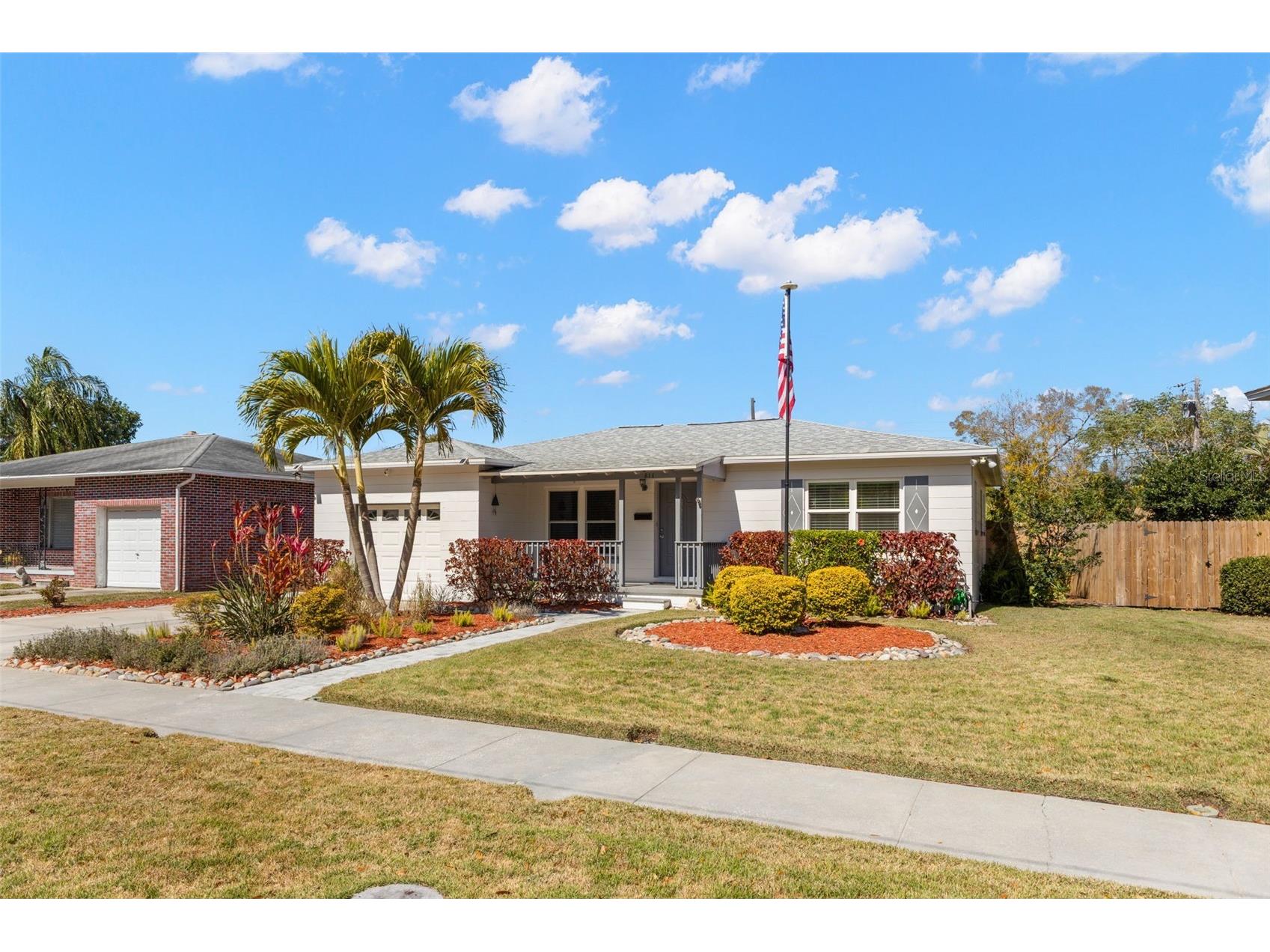 811 40th Avenue N Saint Petersburg FL 33703 TB8478865 image1
