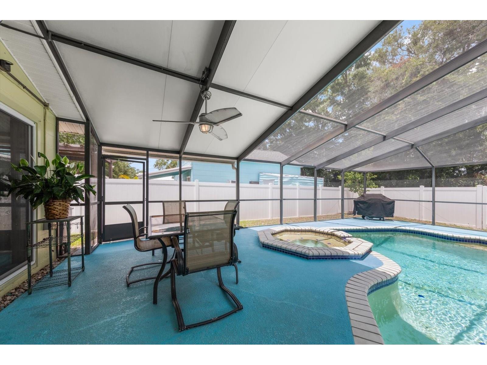 811 48th Avenue N Saint Petersburg FL 33703 W7885672 image19