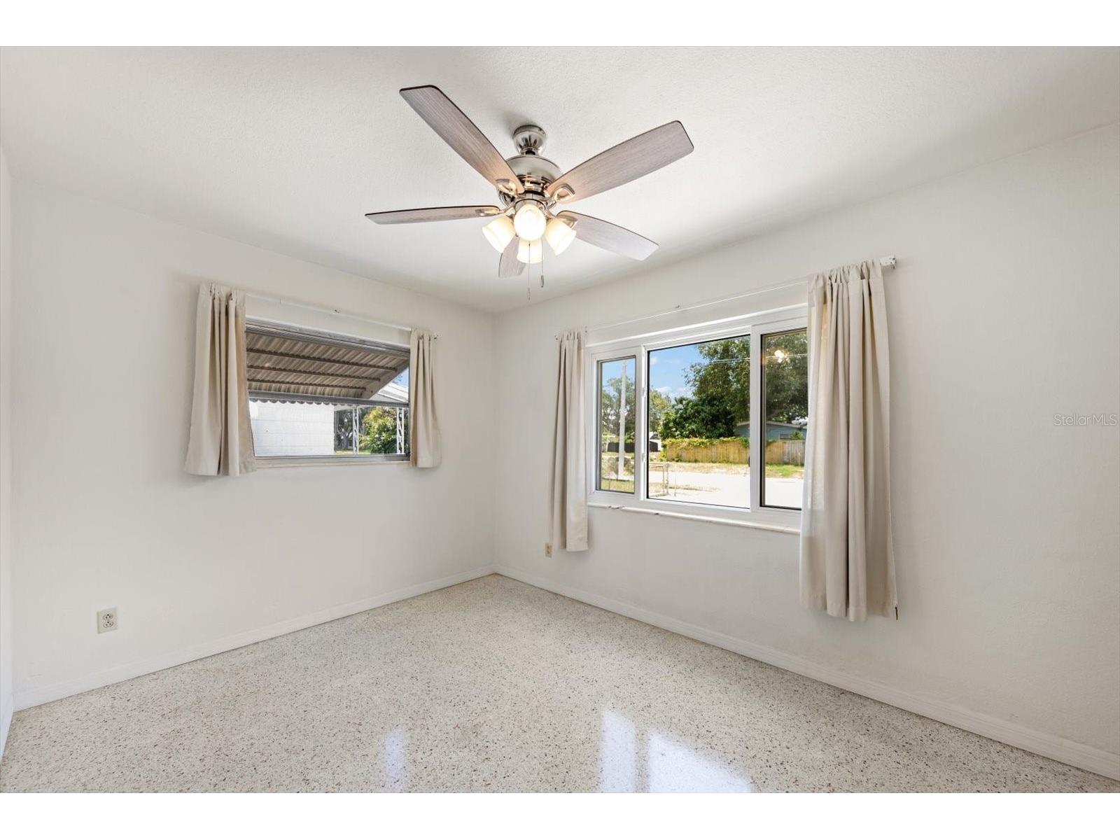 811 48th Avenue N Saint Petersburg FL 33703 W7885672 image7