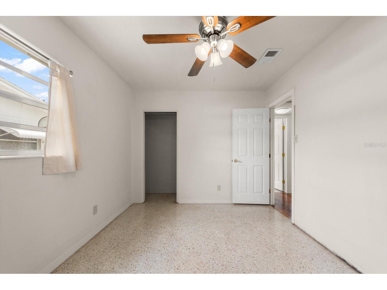811 48th Avenue N Saint Petersburg FL 33703 W7885672 image8