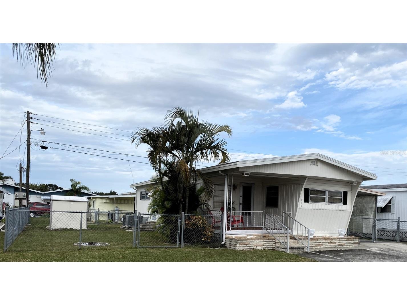 811 50th Avenue W Bradenton FL 34207 A4589213 image1