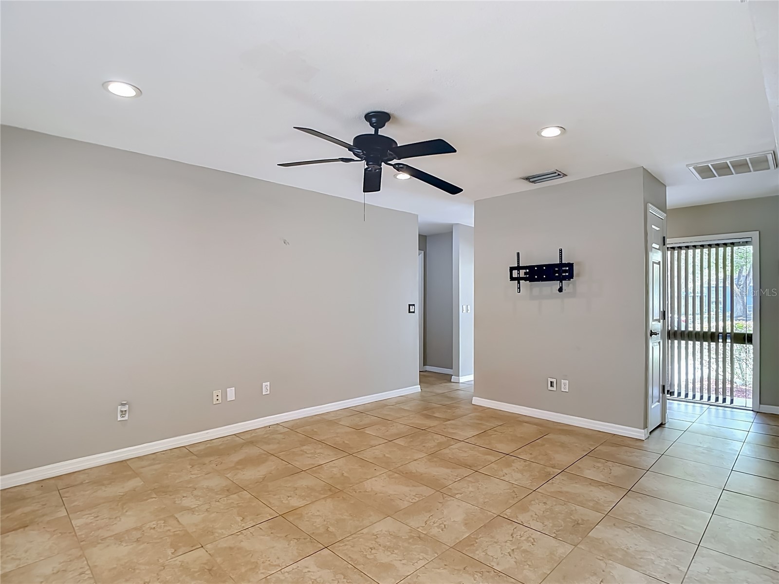811 Ambassador Loop Tampa FL 33613 TB8508836 image13