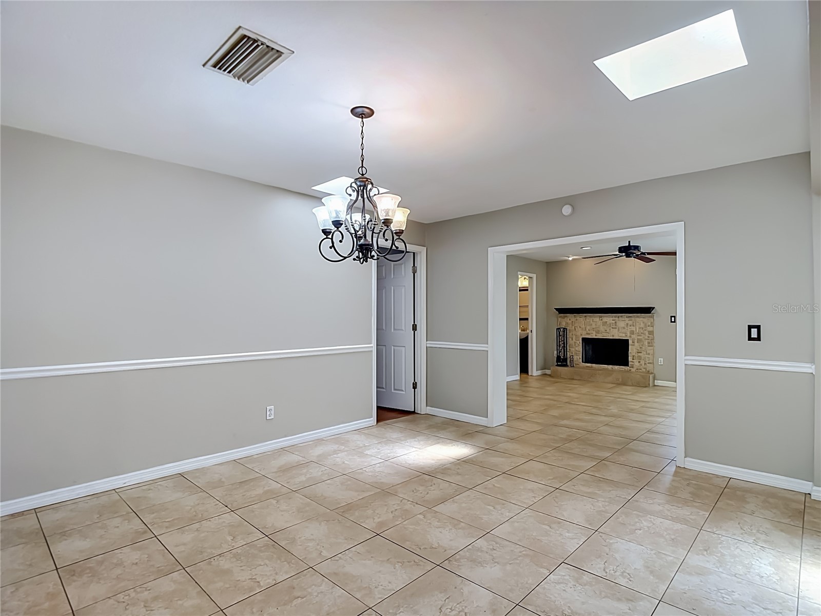 811 Ambassador Loop Tampa FL 33613 TB8508836 image16
