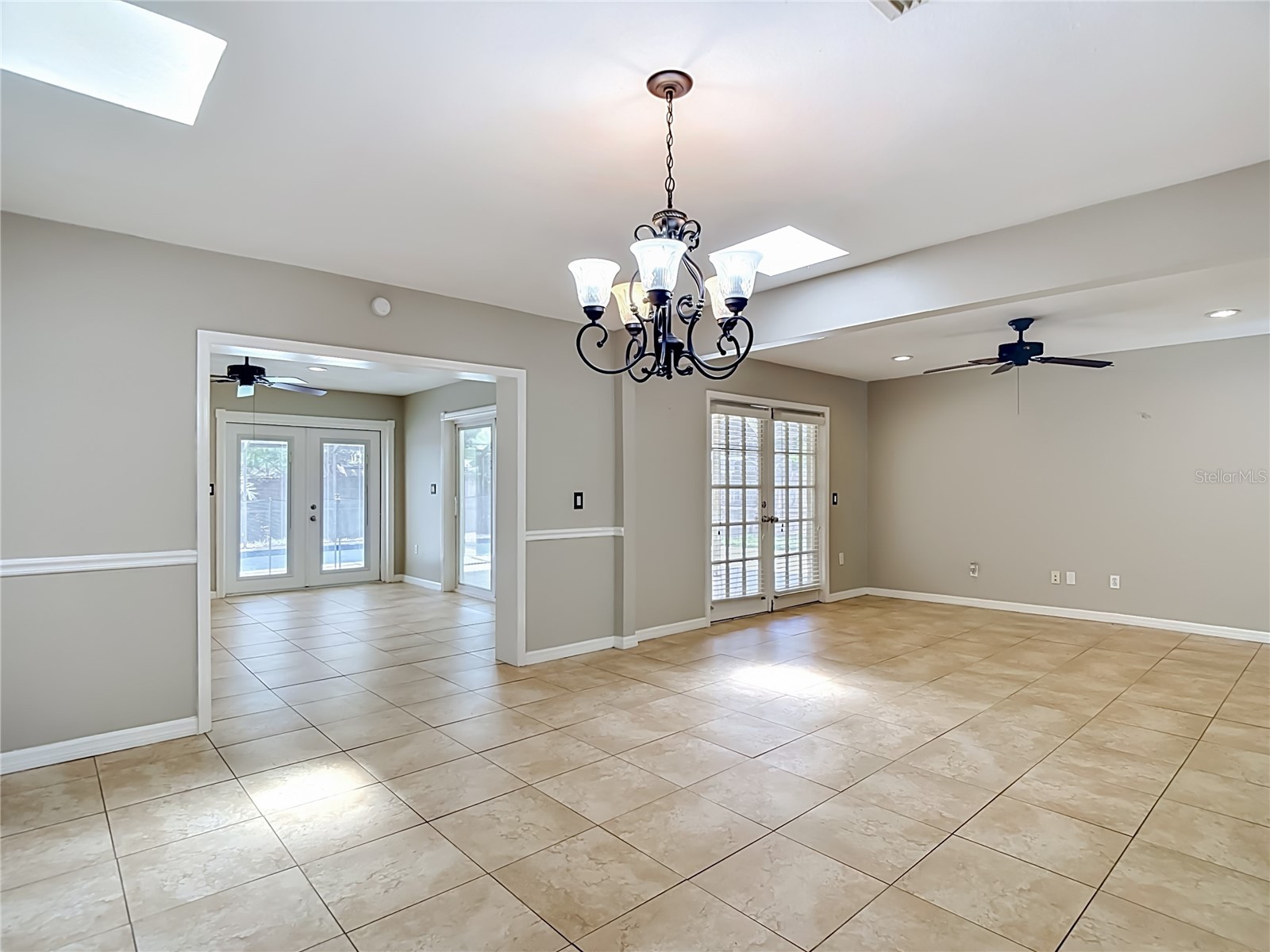811 Ambassador Loop Tampa FL 33613 TB8508836 image20