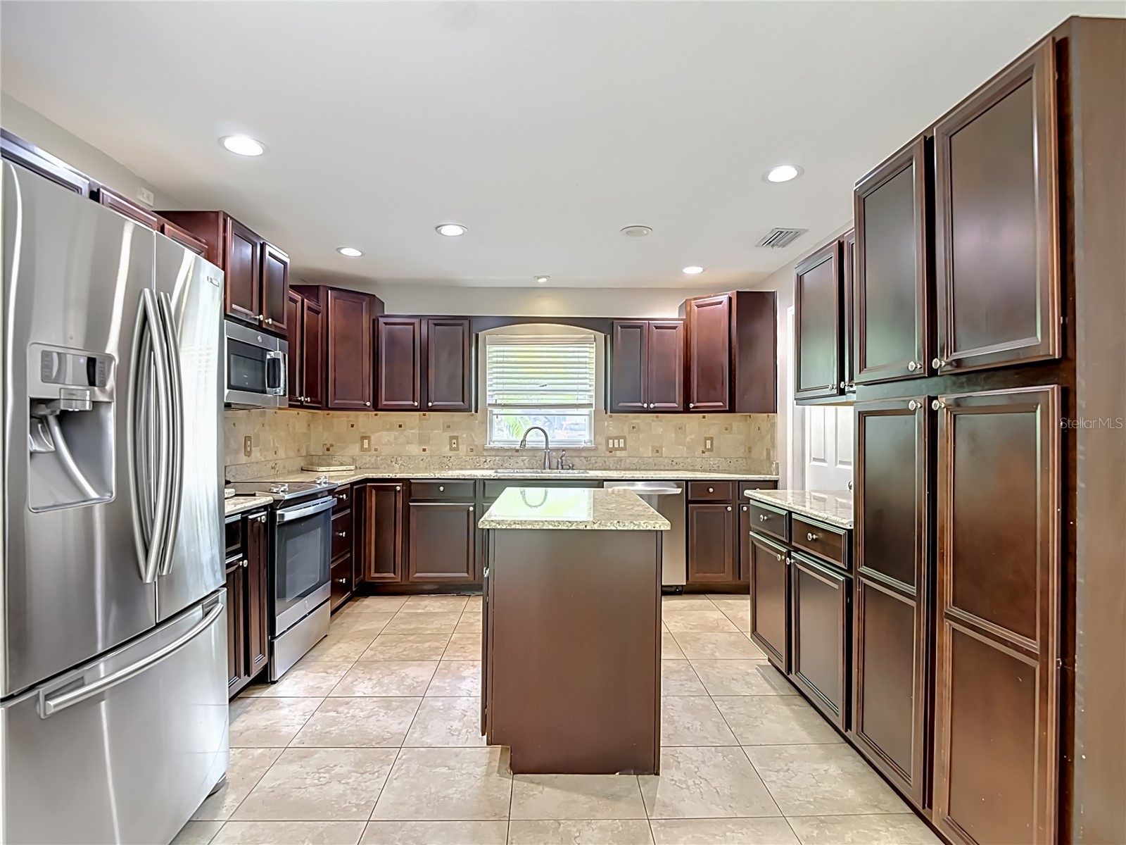 811 Ambassador Loop Tampa FL 33613 TB8508836 image22