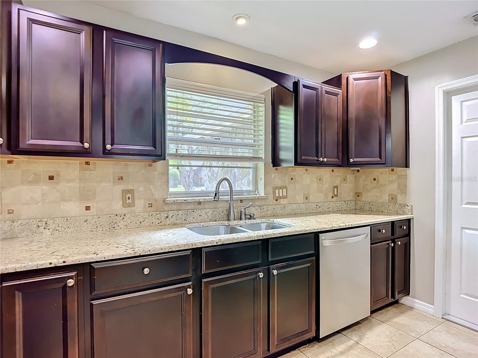 811 Ambassador Loop Tampa FL 33613 TB8508836 image31