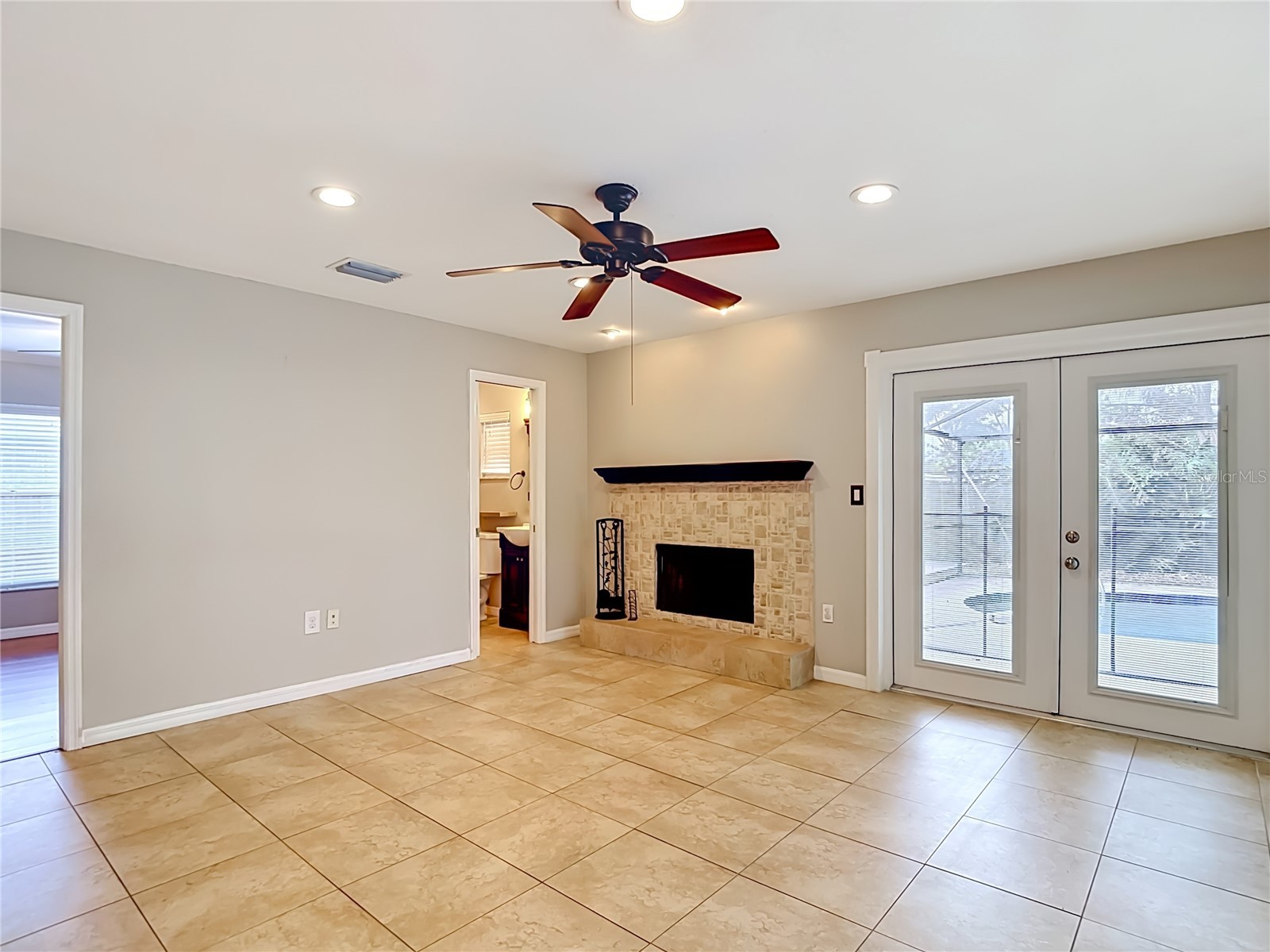 811 Ambassador Loop Tampa FL 33613 TB8508836 image34
