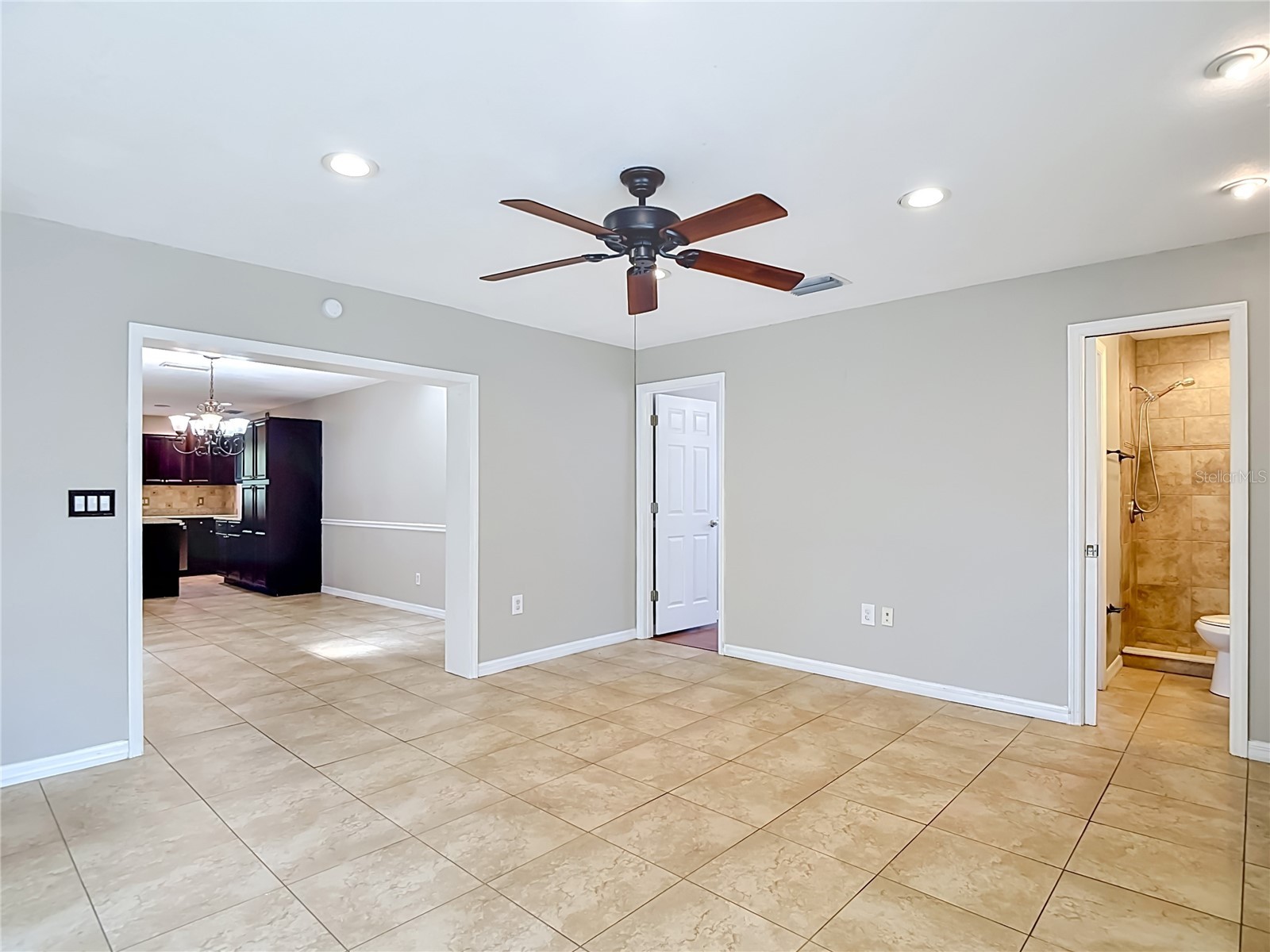 811 Ambassador Loop Tampa FL 33613 TB8508836 image35