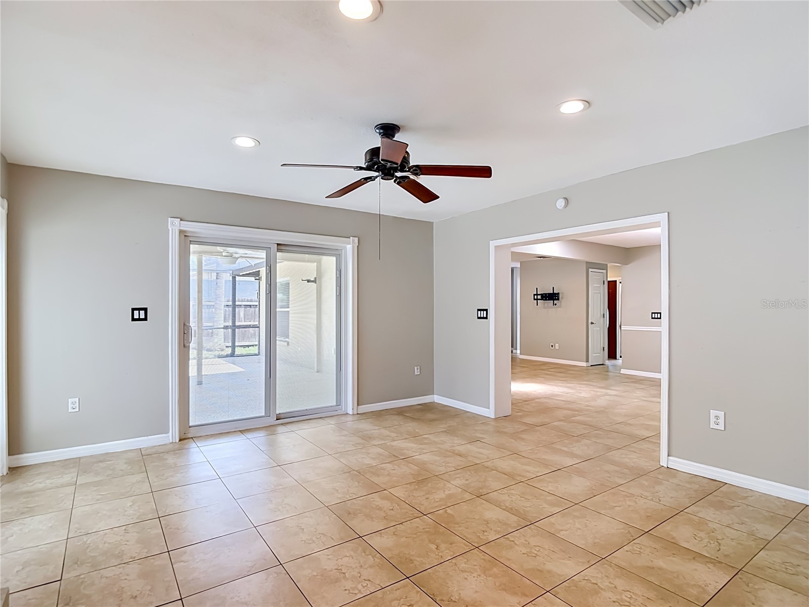 811 Ambassador Loop Tampa FL 33613 TB8508836 image36