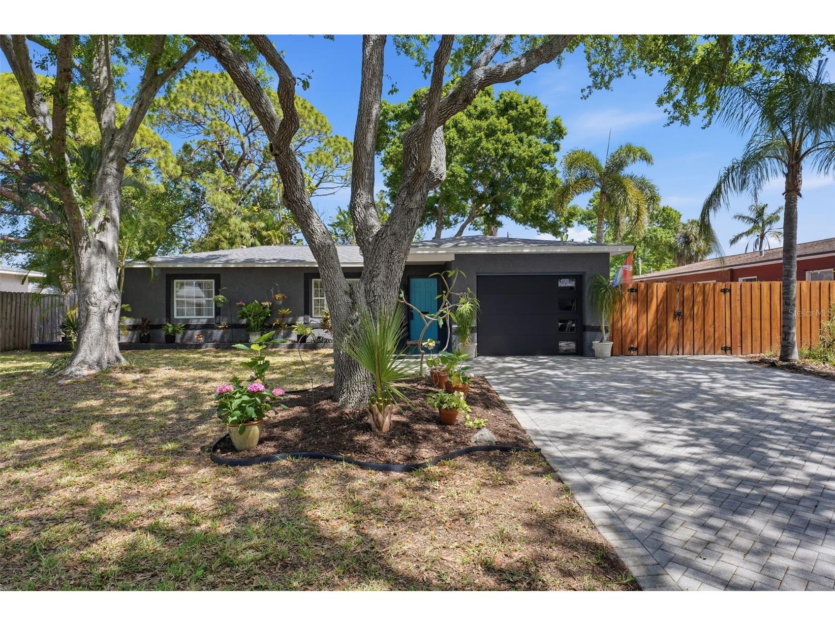 811 Bay Vista Boulevard S Saint Petersburg FL 33705 TB8494741 image2