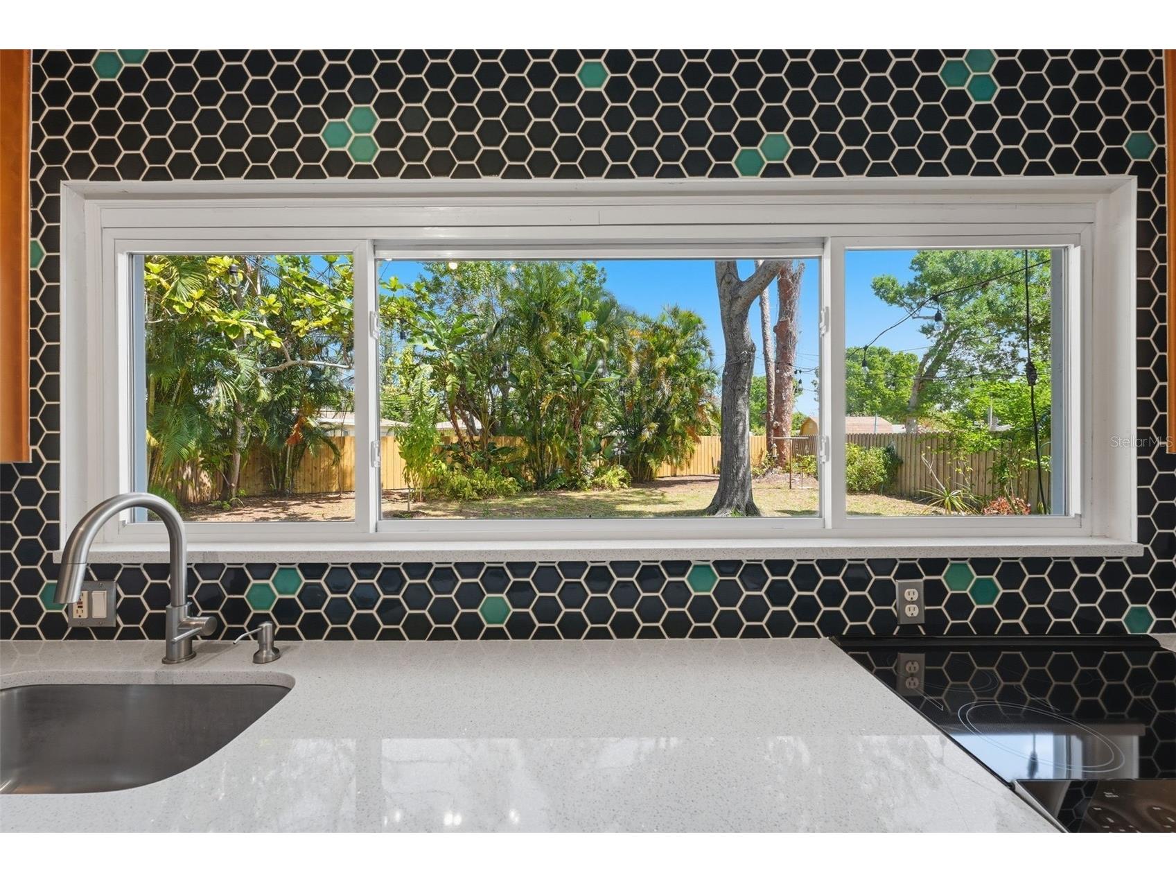 811 Bay Vista Boulevard S Saint Petersburg FL 33705 TB8494741 image9