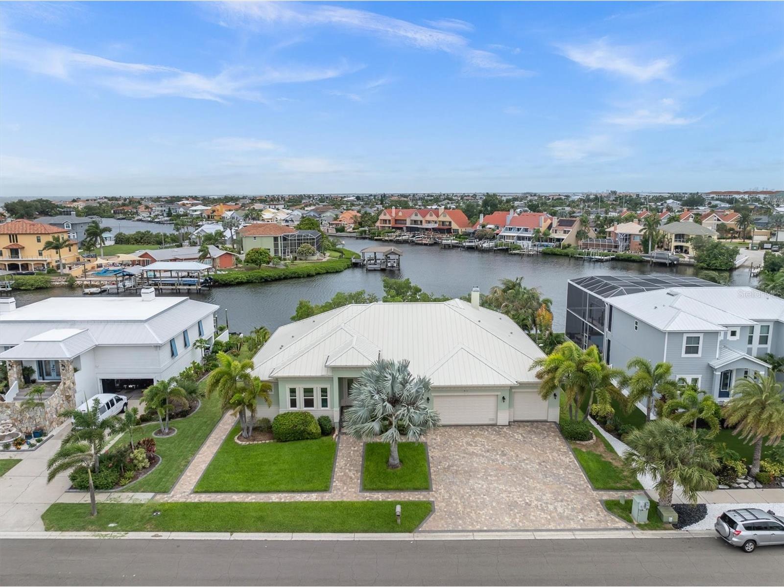 811 Birdie Way Apollo Beach FL 33572 W7886580 image1