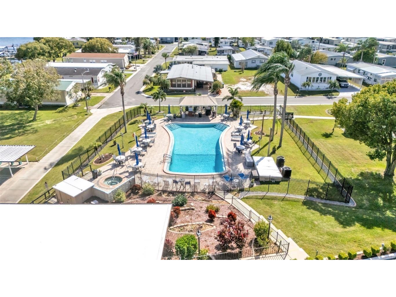 811 Elizabeth Lane Lakeland FL 33809 L4956987 image40