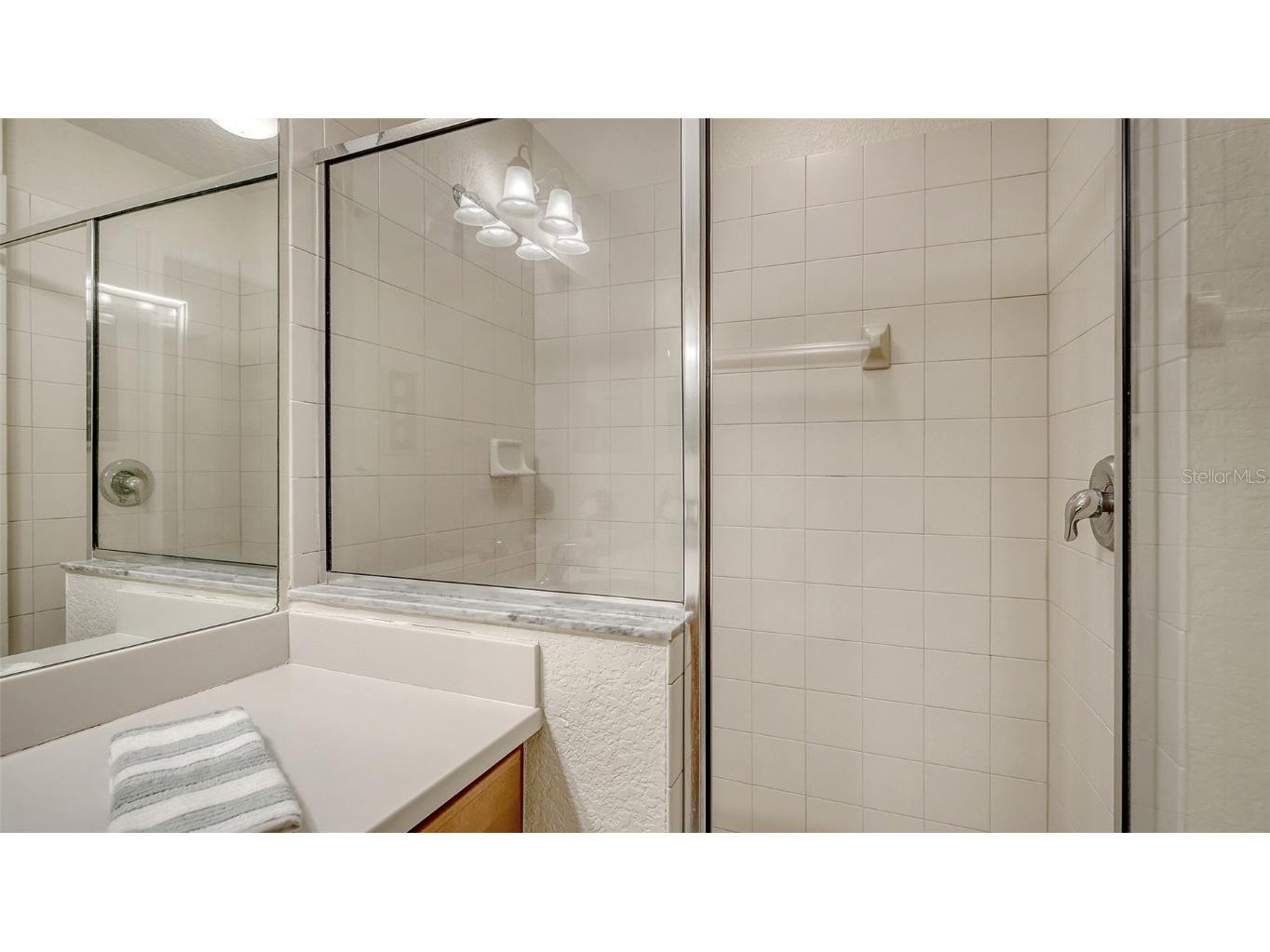 811 Fairwaycove Lane #107 Bradenton FL 34212 A4664614 image34