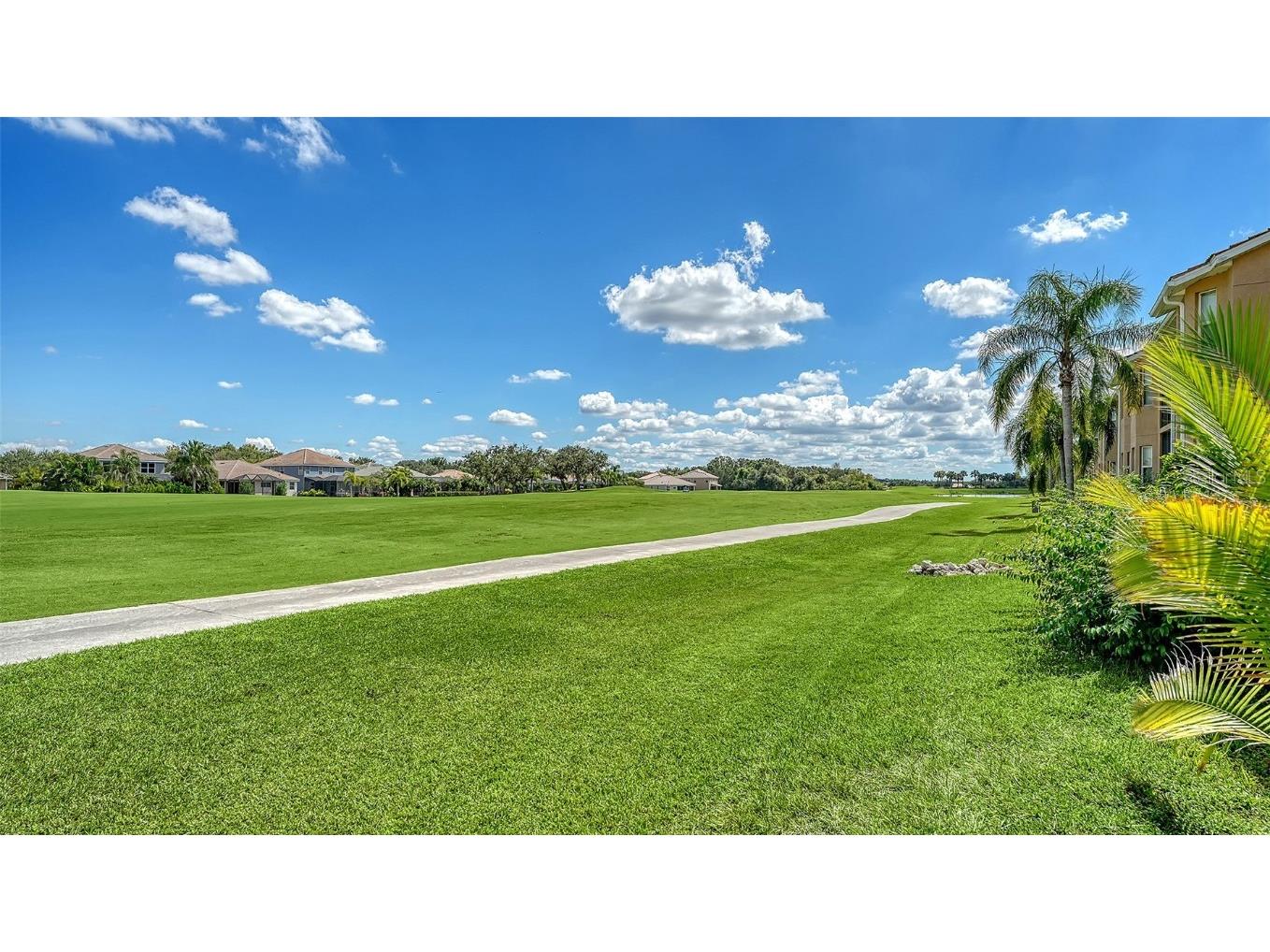 811 Fairwaycove Lane #107 Bradenton FL 34212 A4664614 image43
