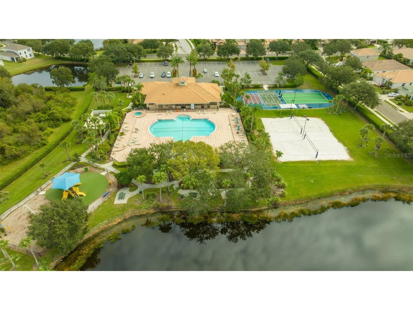 811 Fairwaycove Lane #107 Bradenton FL 34212 A4664614 image60