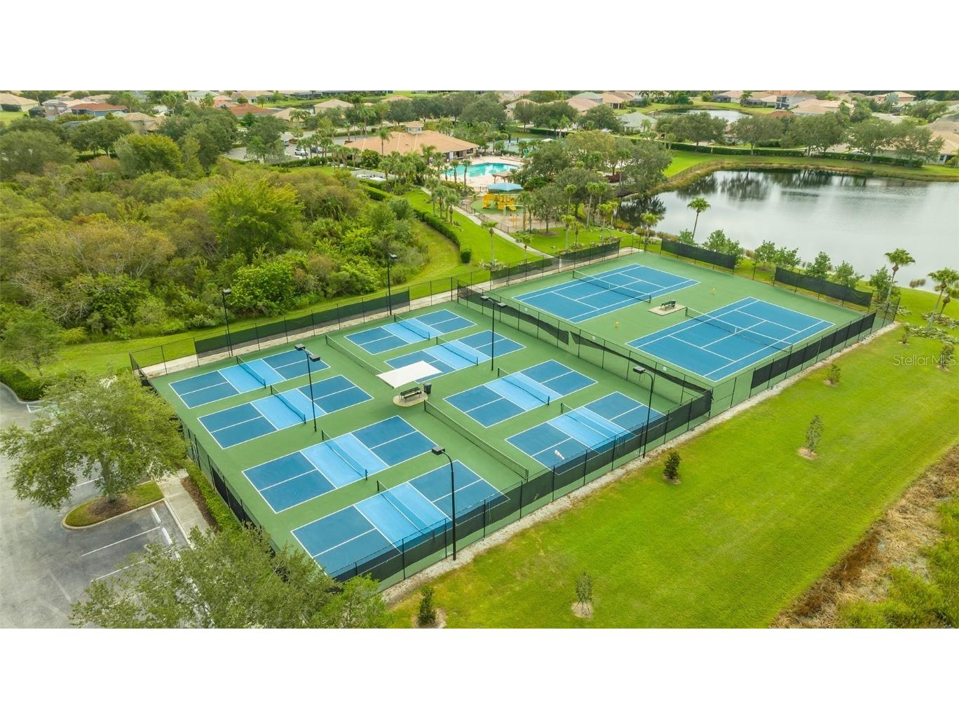 811 Fairwaycove Lane #107 Bradenton FL 34212 A4664614 image77