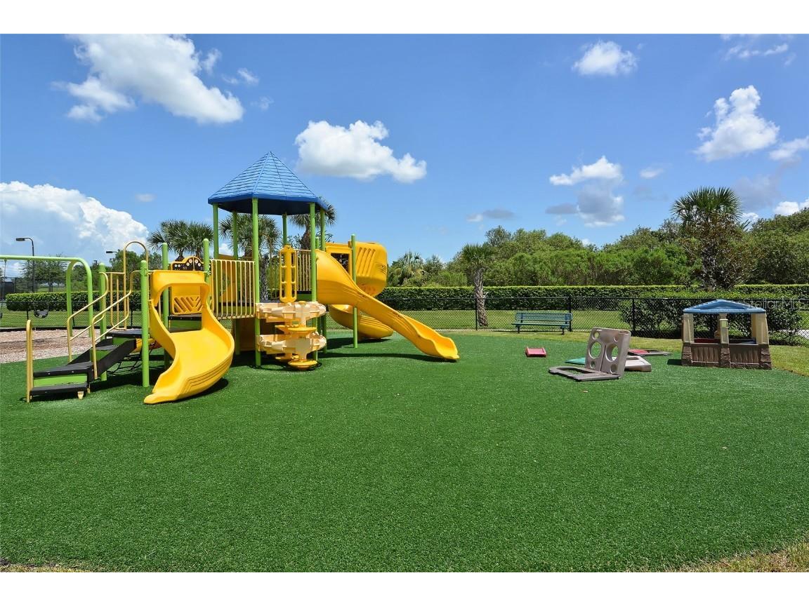 811 Fairwaycove Lane #107 Bradenton FL 34212 A4664614 image84