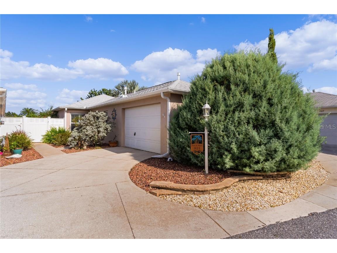811 Gaffney Street The Villages FL 32162 G5087014 image1