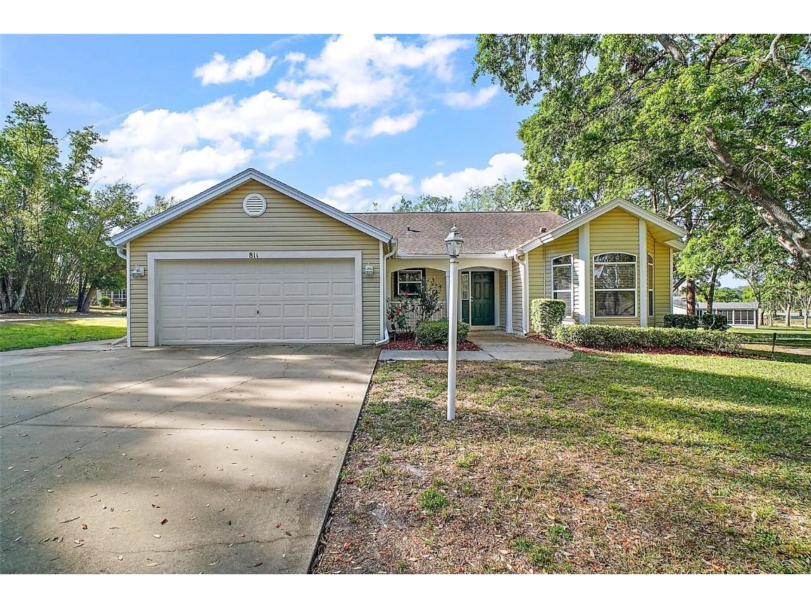 811 Harper Place Lady Lake FL 32159 G5094873 image1