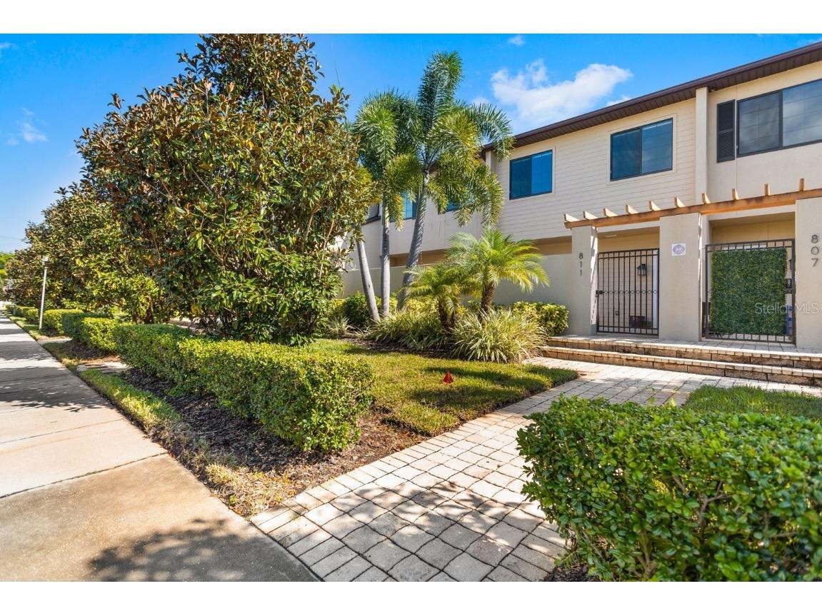 811 Highland Street N Saint Petersburg FL 33701 U8190548 image1
