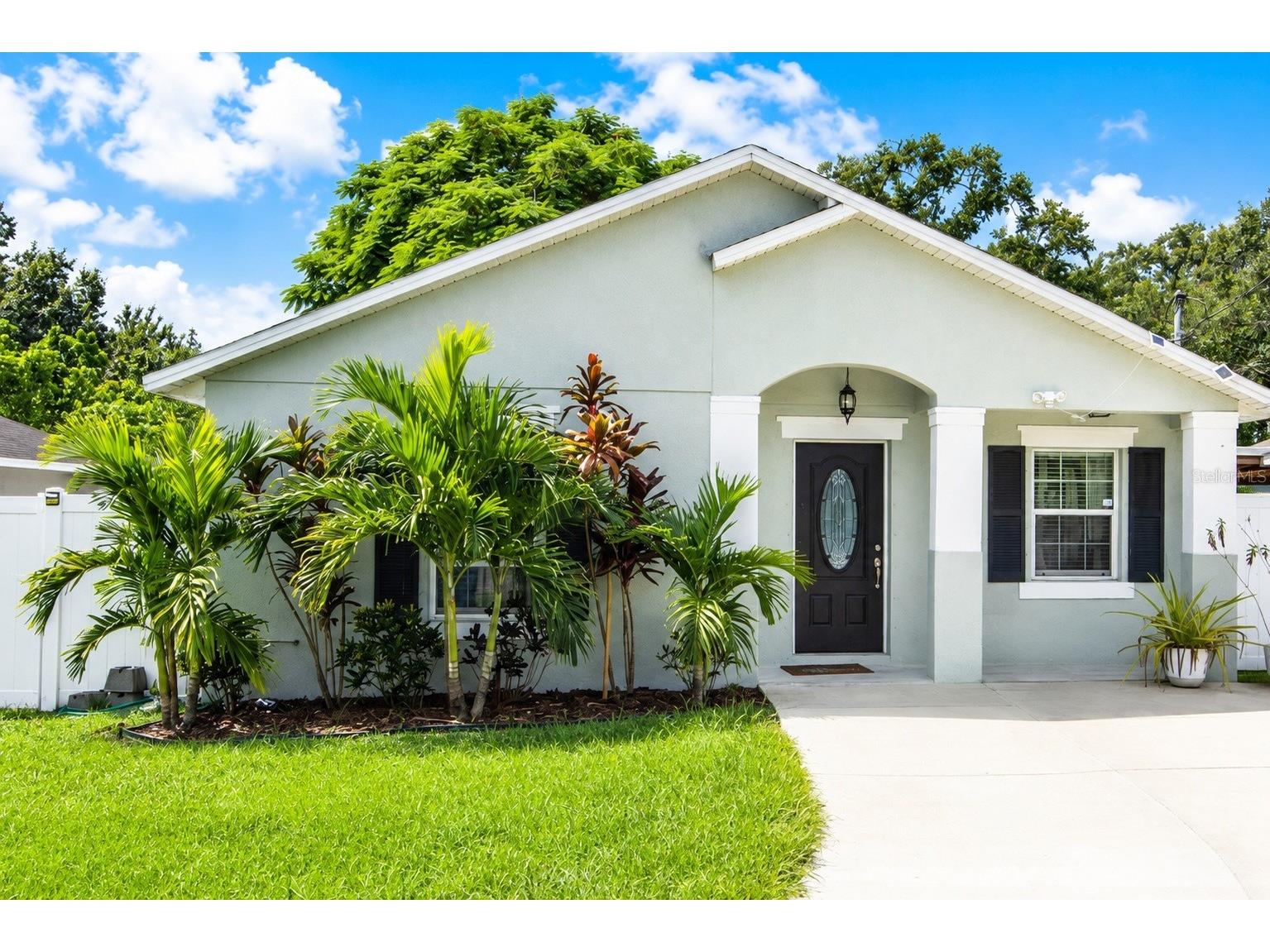 811 Hoffman Boulevard Tampa FL 33612 TB8532335 image1
