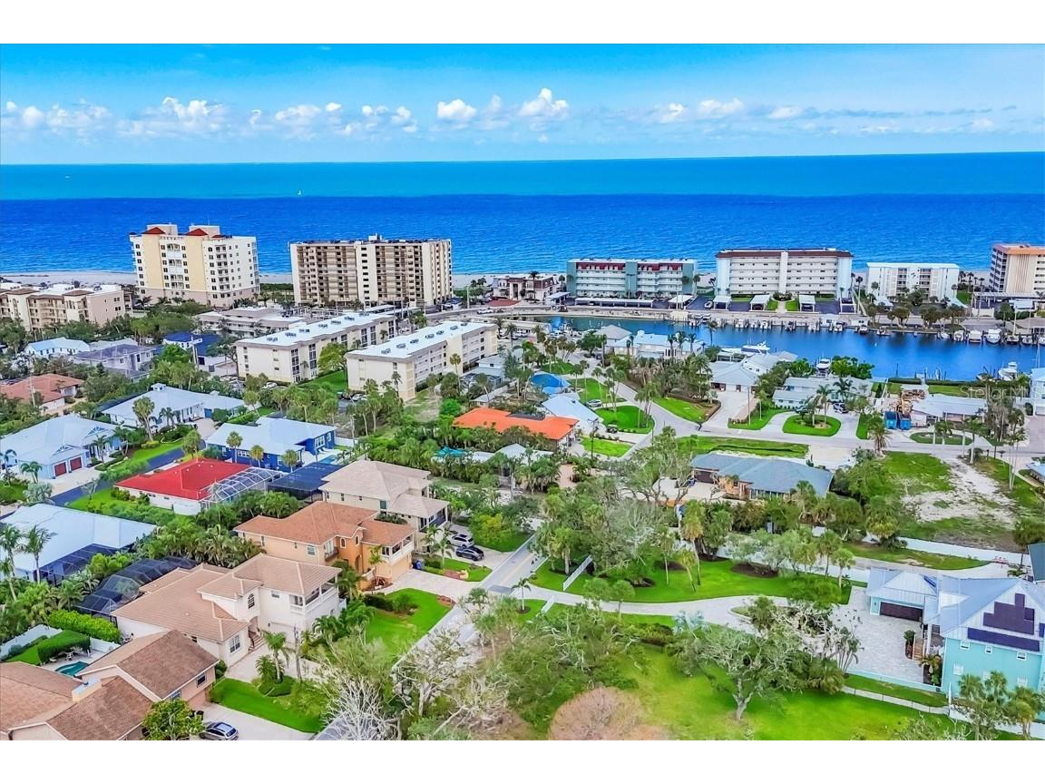 811 Laguna Drive Venice FL 34285 O6318287 image1