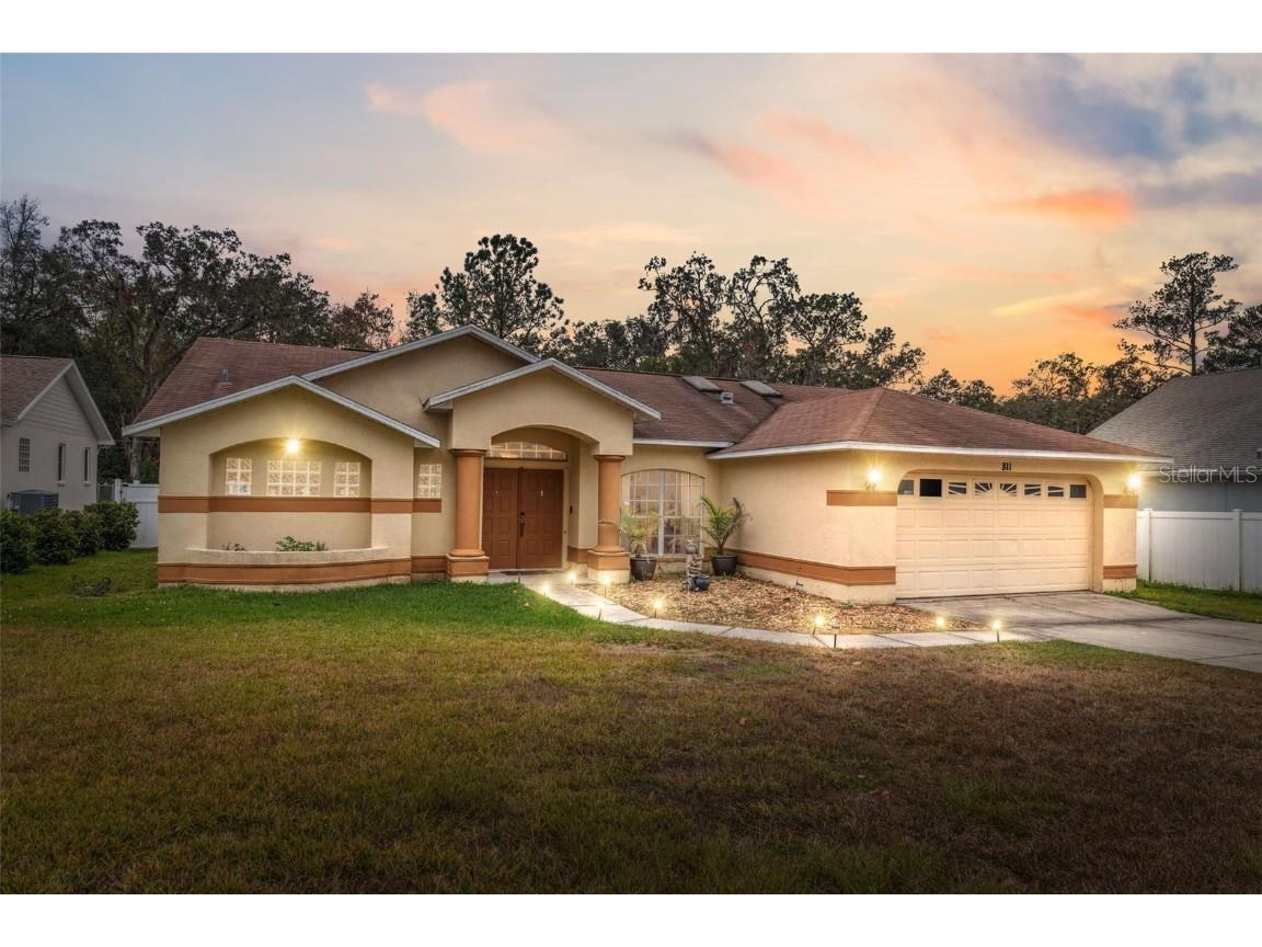811 Laurelridge Court Brooksville FL 34601 W7871431 image1