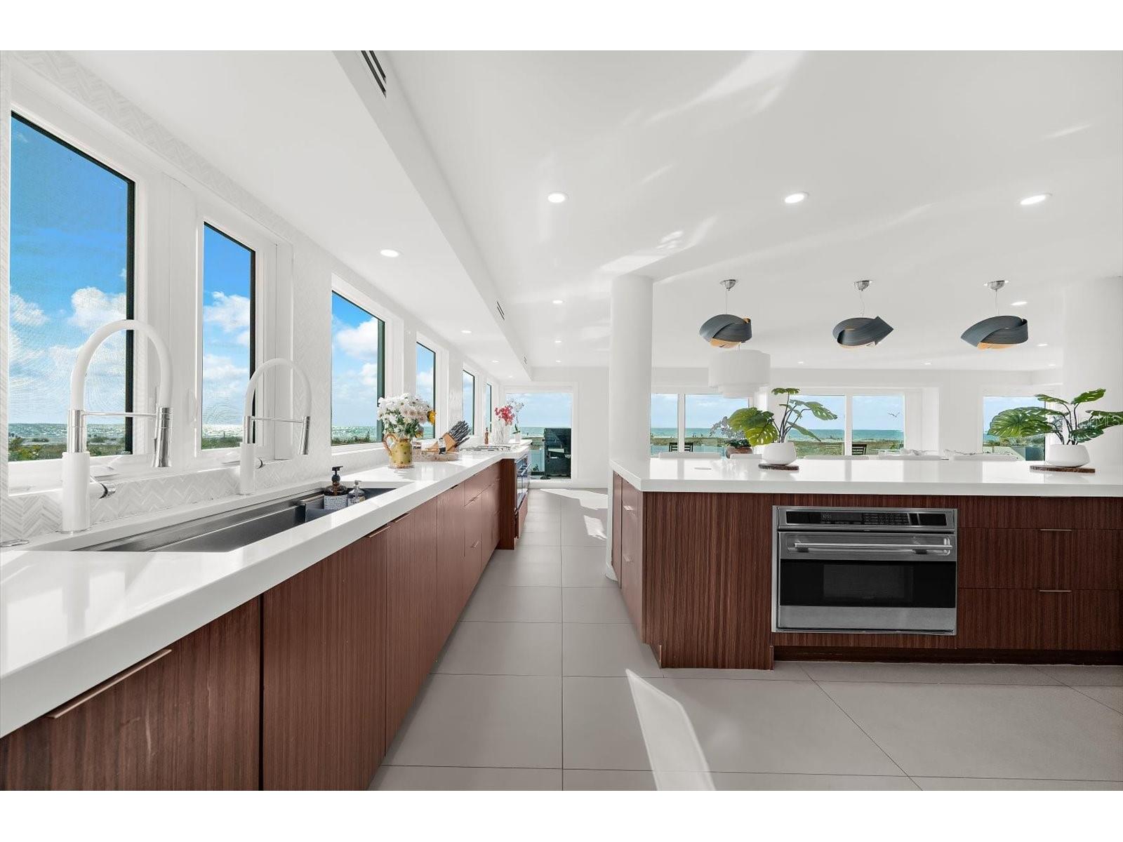811 N Shore Drive Anna Maria FL 34216 A4684895 image39