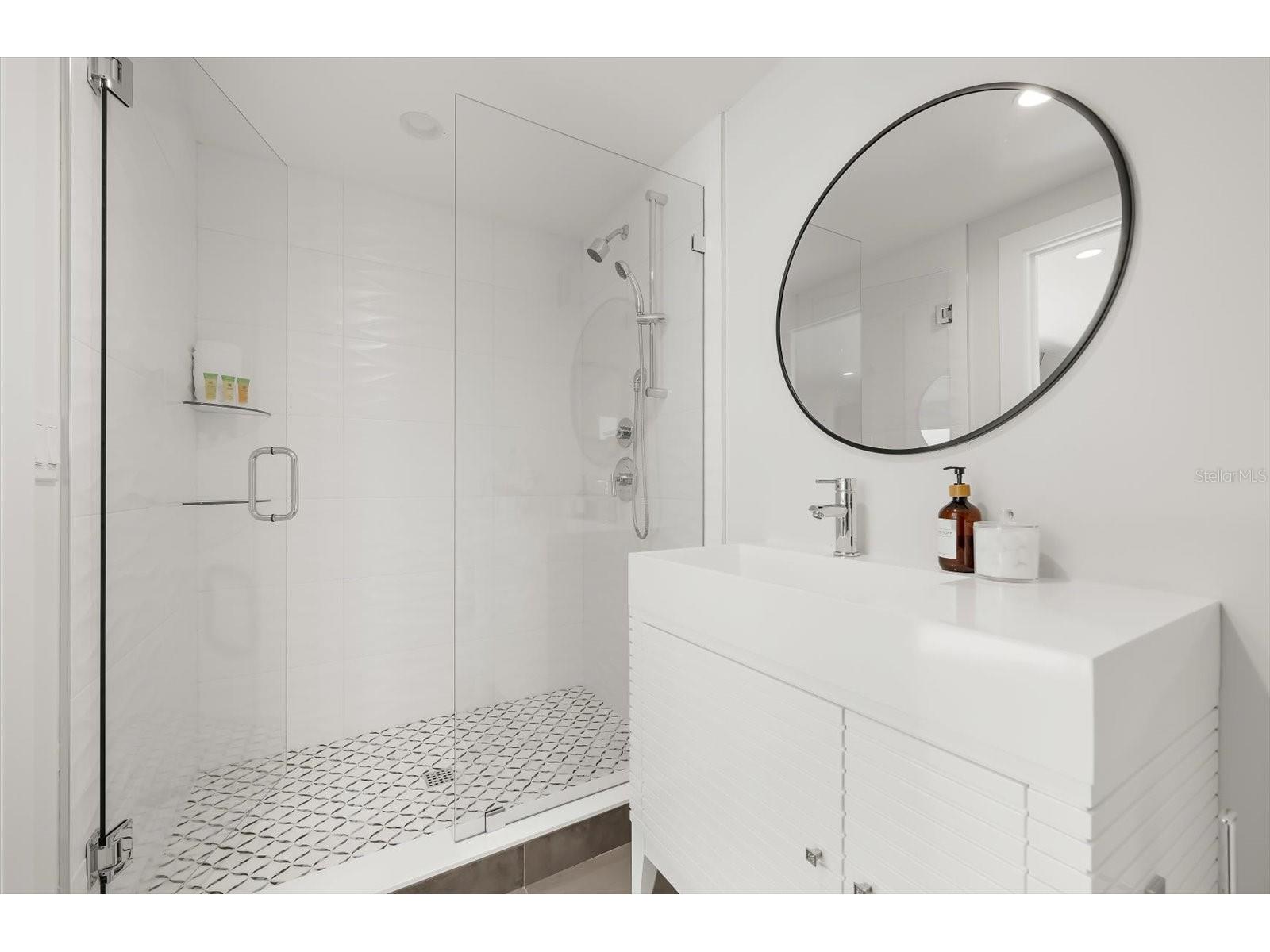 811 N Shore Drive Anna Maria FL 34216 A4684895 image51