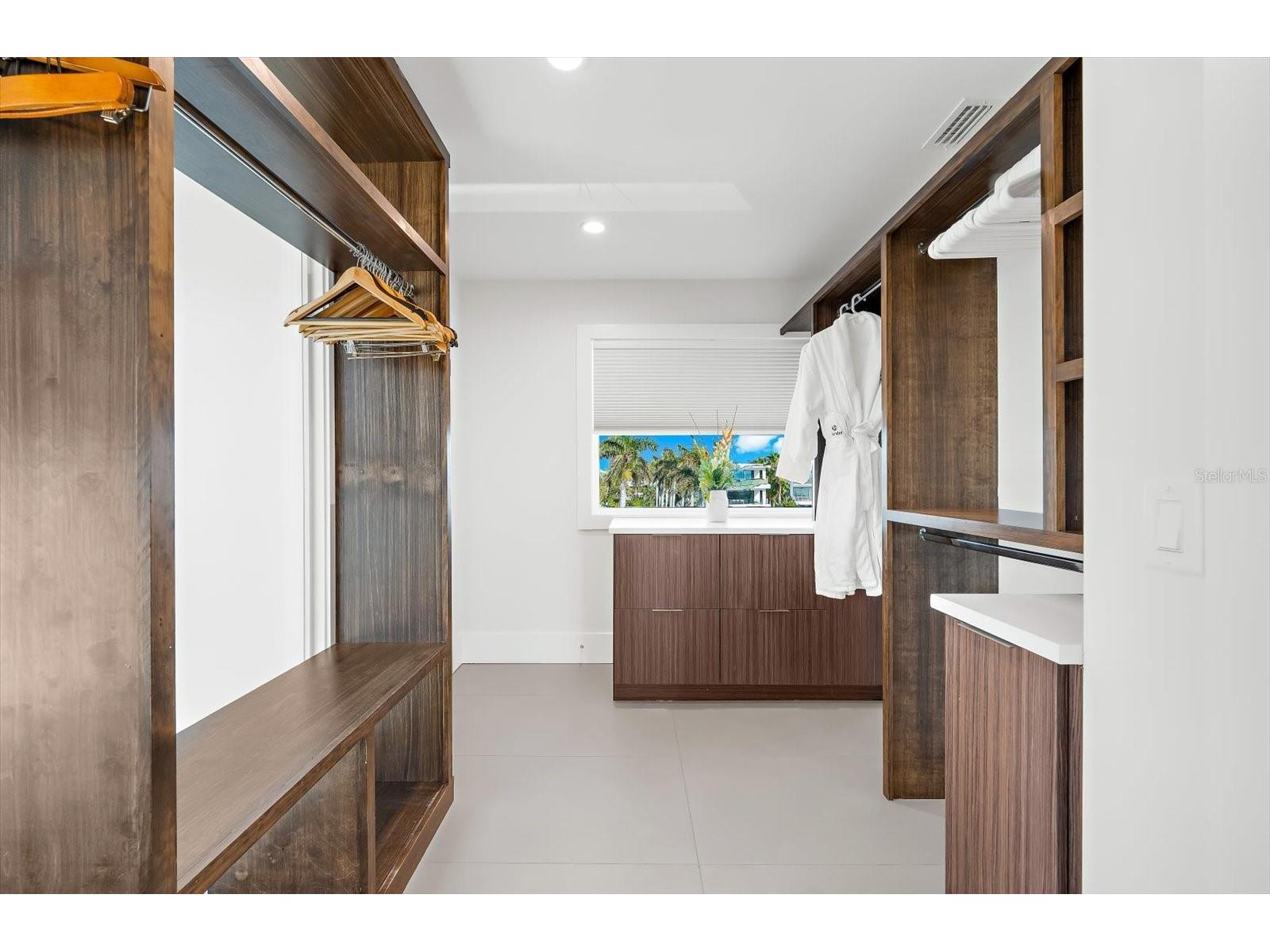 811 N Shore Drive Anna Maria FL 34216 A4684895 image76