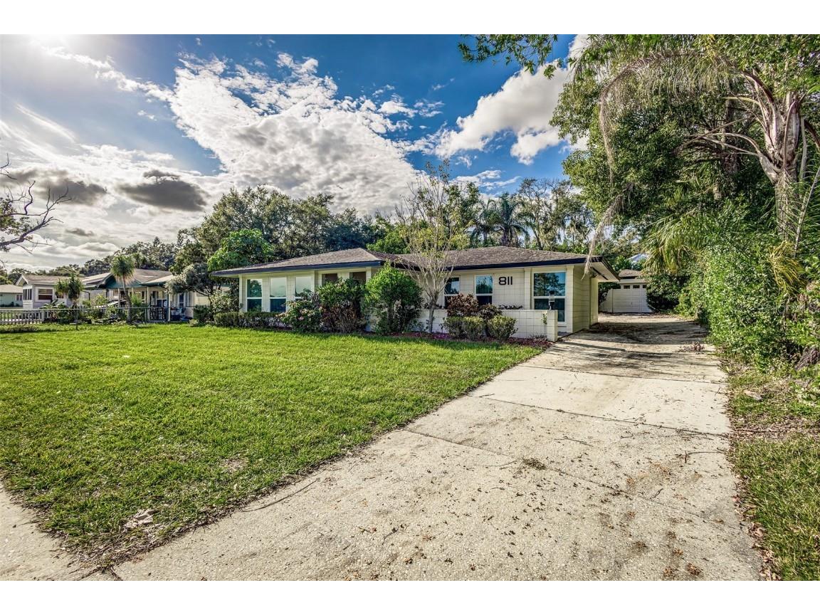 811 Sikes Boulevard Lakeland FL 33815 P4928467 image1