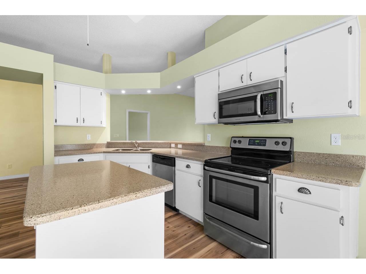 811 Staffordshire Lane Sun City Center FL 33573 TB8467727 image12