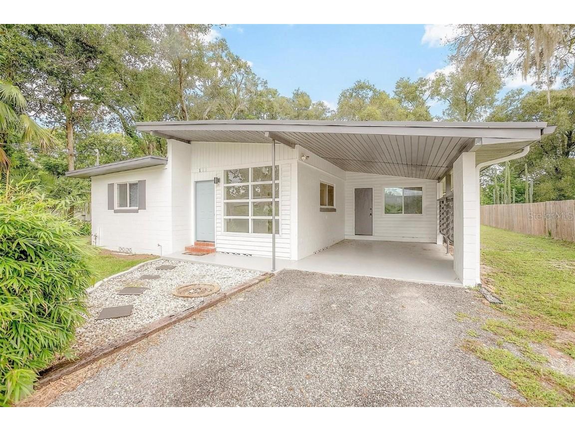 811 W Rich Avenue Deland FL 32720 V4939322 image1