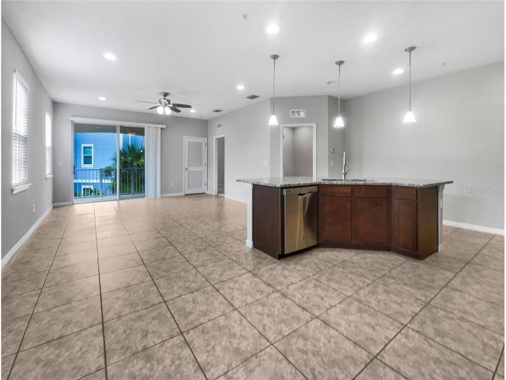 8110 Enclave Way #101 Sarasota FL 34243 O6292585 image5