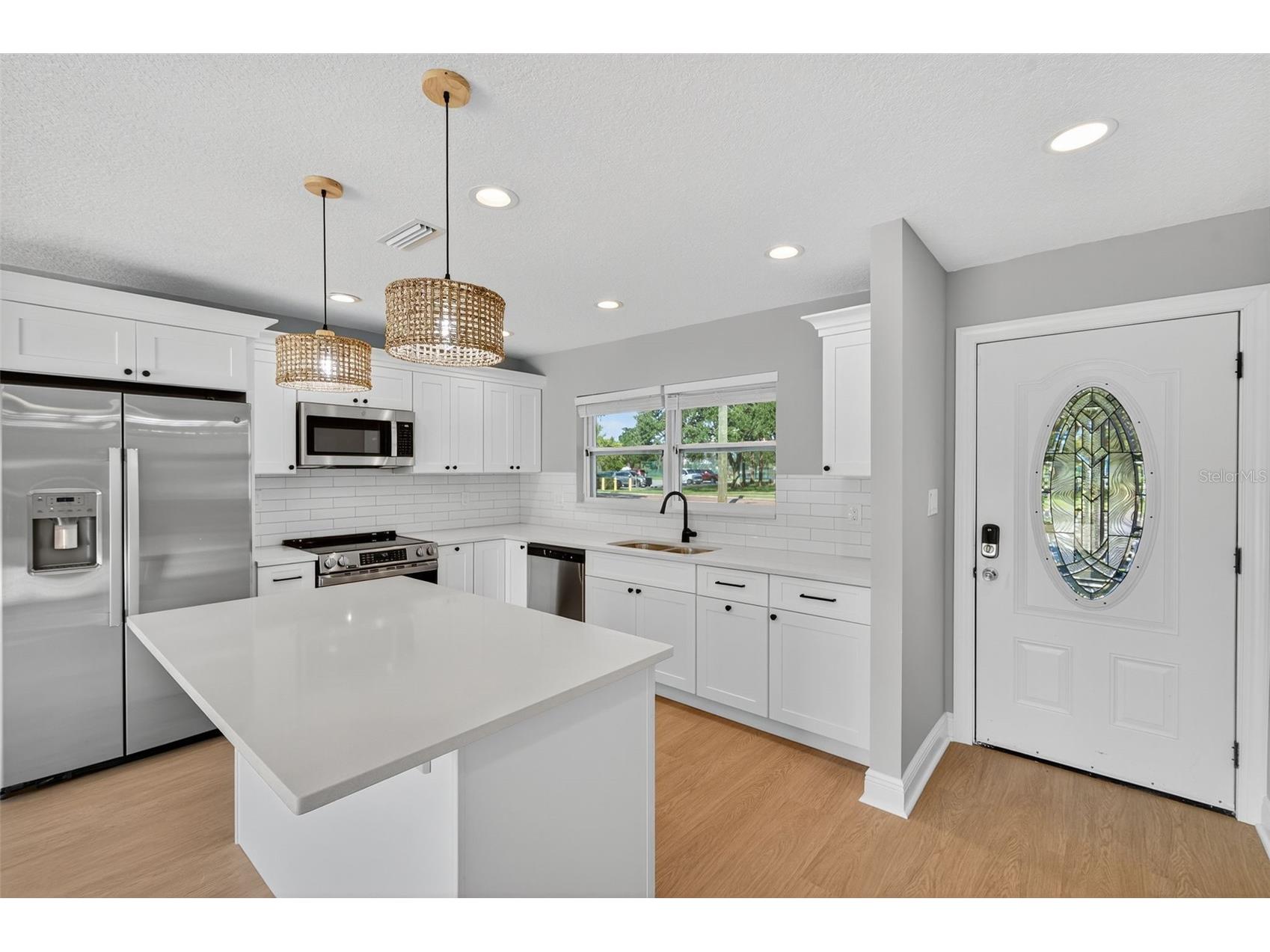 8110 Macoma Drive NE Saint Petersburg FL 33702 TB8468682 image2