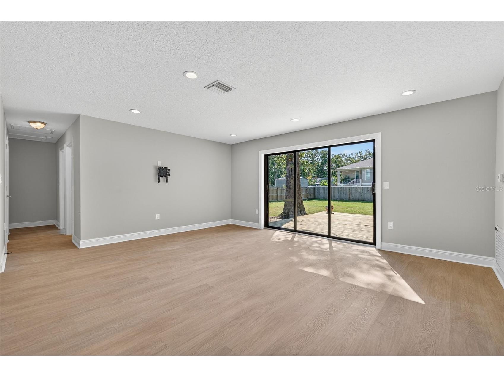 8110 Macoma Drive NE Saint Petersburg FL 33702 TB8468682 image25