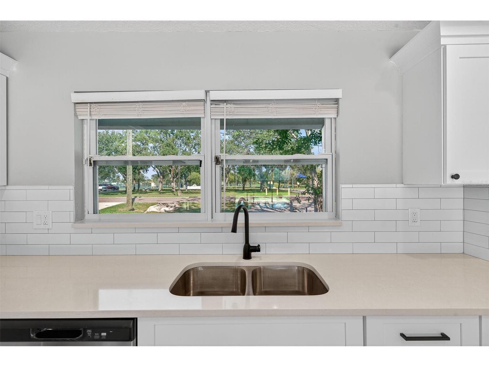 8110 Macoma Drive NE Saint Petersburg FL 33702 TB8468682 image28