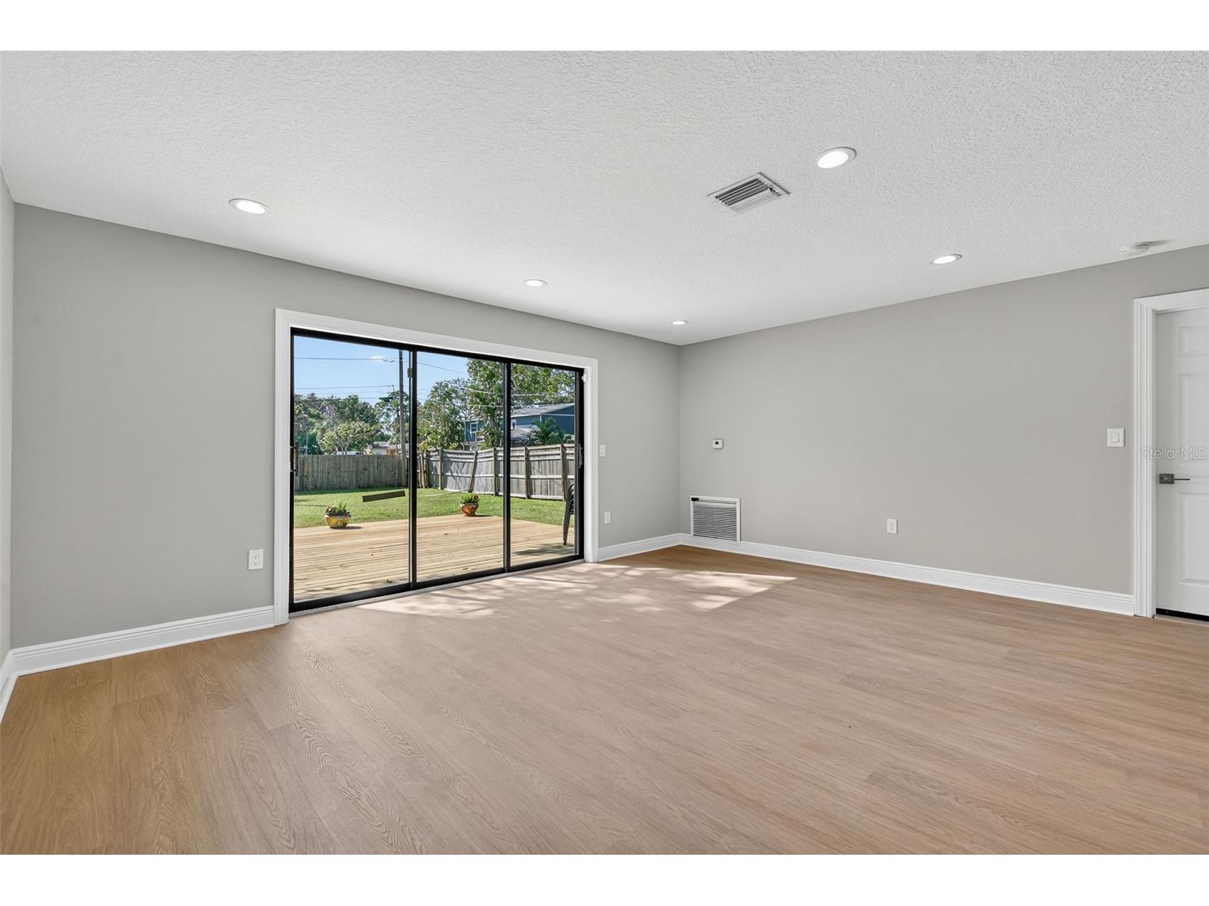 8110 Macoma Drive NE Saint Petersburg FL 33702 TB8468682 image4